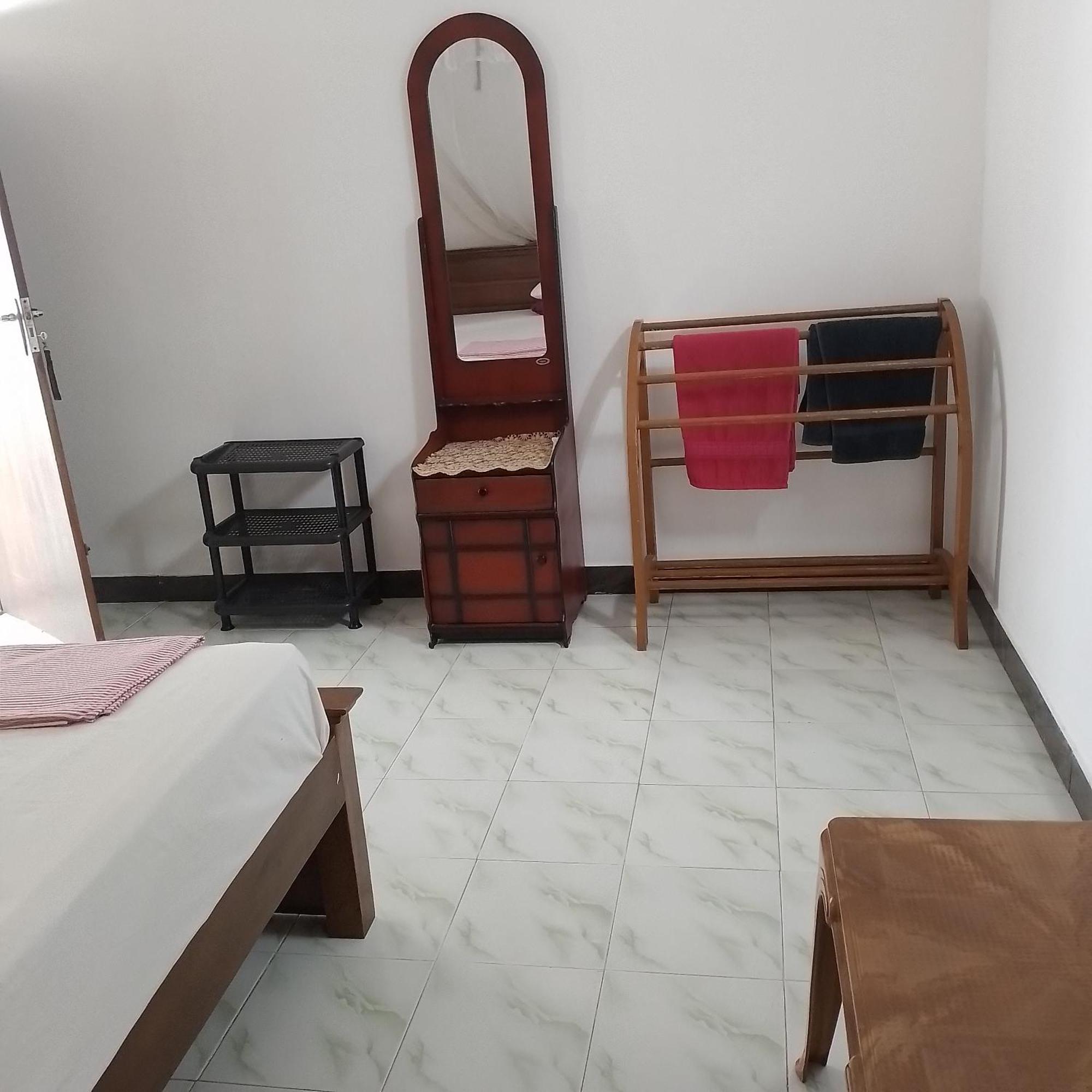 Sea Side Bay House Hotel Weligama Room photo