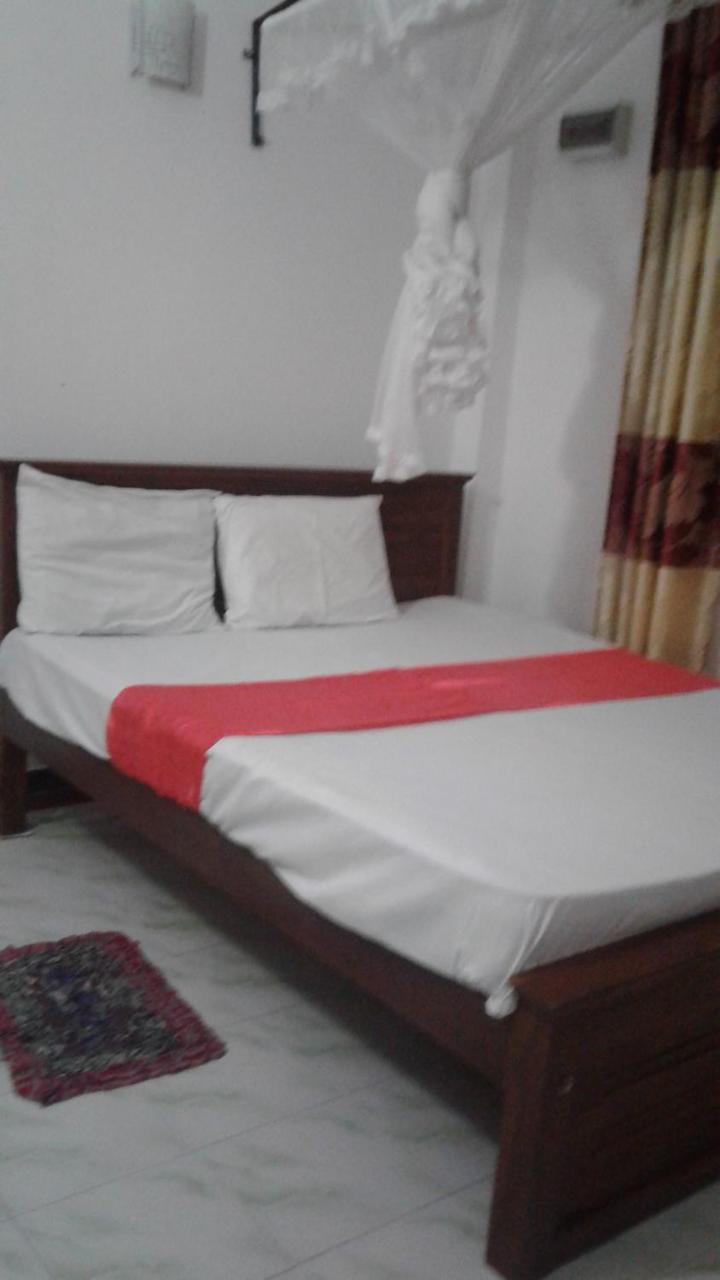 Sea Side Bay House Hotel Weligama Exterior photo